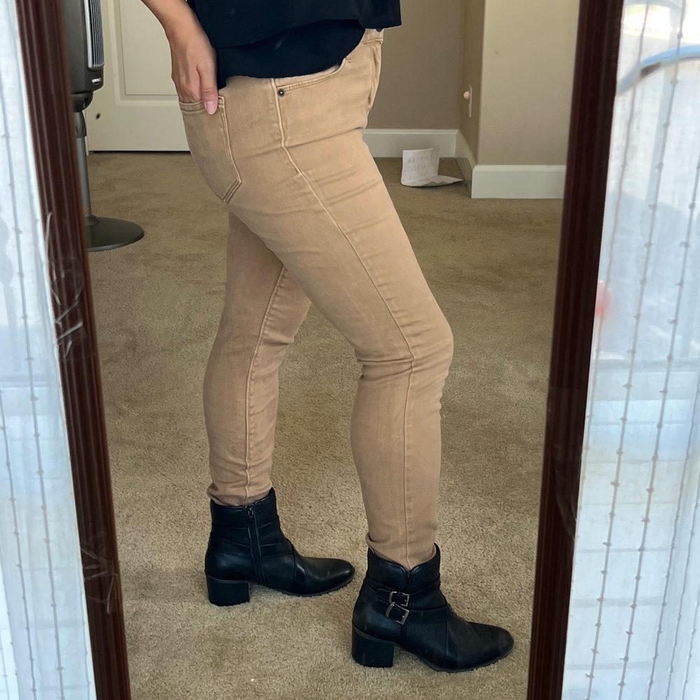 Old Navy tan mid-rise rockstar skinny jeans